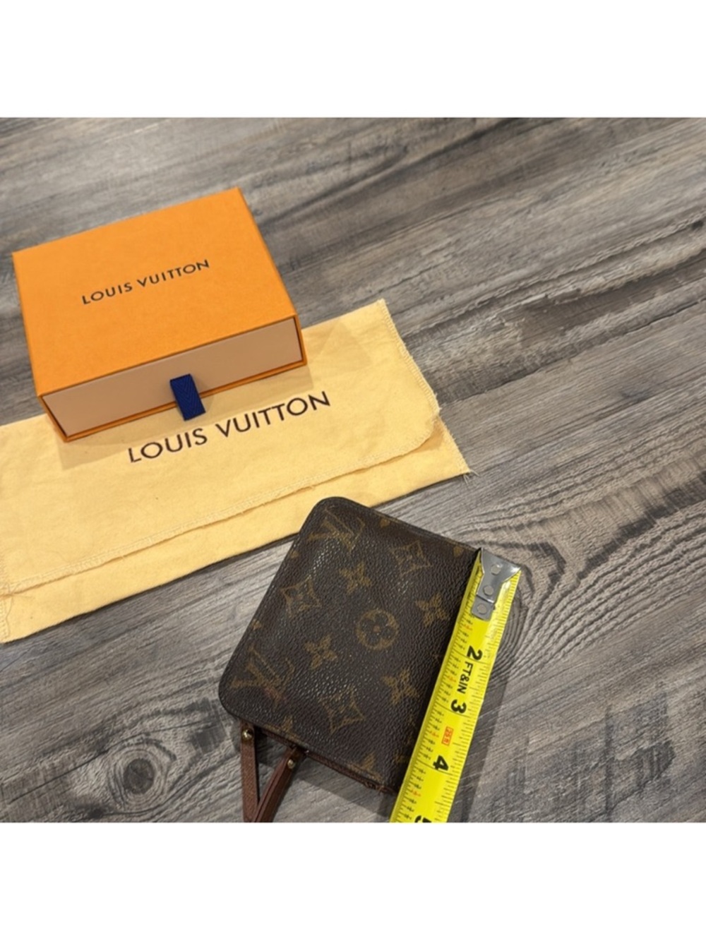 LOUIS VUITTON Mini “Insolite” Wallet in Monogram Canvas - Picture 11 of 14